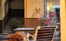 Cortile Stesicoro